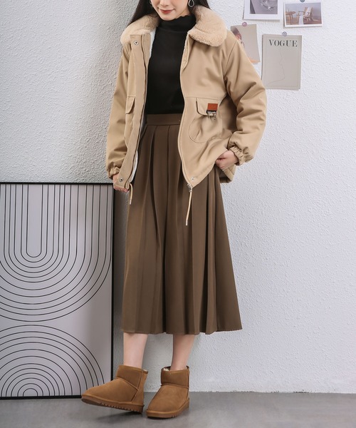 MAISON DE THERESE(メゾン ド テレーズ)の「【低身長向け】ファーボアドッキングジャケット(トレンチコート・レディース・ブラック/ベージュ/レッド/アイボリー・M/L)」の6枚目の写真