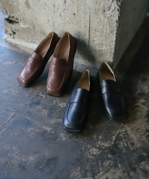 select MOCA(セレクトモカ)の「スクエアトゥフェイクレザーベーシックローファー(ローファー・レディース・ブラック/アイボリー/ブラウン・SMALL/MEDIUM/LARGE)」の21枚目の写真