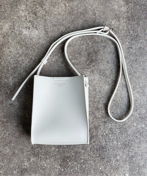 CPCM(シーピーシーエム)の「シンシアマイクロミニショルダー(ショルダーバッグ・レディース・オレンジ/ホワイト/ブラック/スカイブルー・FREE)」の1枚目の写真