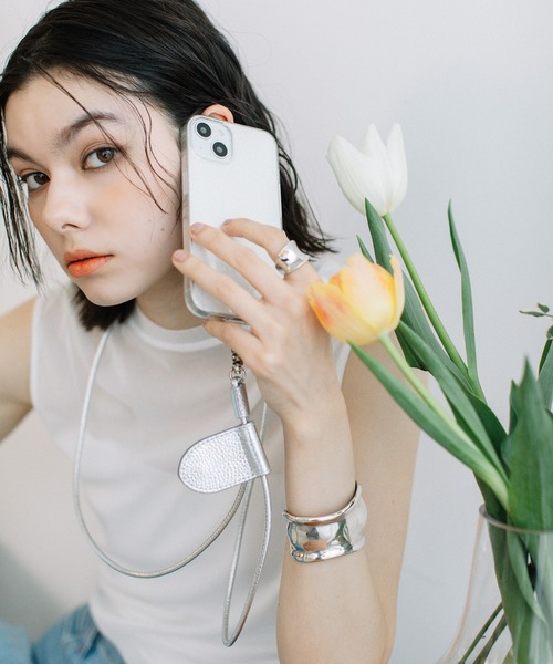 Beau're(ヴュレ)の「BEAURE ヴュレ カウレザー モバイル&マスク ストラップ ショルダー(スマホグッズ・レディース・パープル/シルバー/オリーブ/グレー/ブラック/ネイビー/ブルー系その他/ライラック/ペールイエロー・FREE)」の9枚目の写真