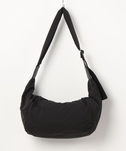 210nouve（トゥージュヌーブ）の「ナイロンカラーショルダーバッグ（ショルダーバッグ・レディース・ホワイト/ブラック/グリーン/ベージュ/ピンク・FREE）」の11枚目の写真