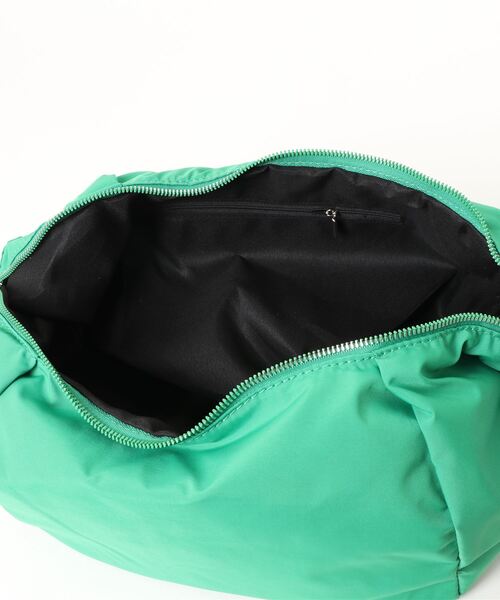 210nouve（トゥージュヌーブ）の「ナイロンカラーショルダーバッグ（ショルダーバッグ・レディース・ホワイト/ブラック/グリーン/ベージュ/ピンク・FREE）」の8枚目の写真