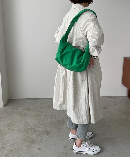 210nouve（トゥージュヌーブ）の「ナイロンカラーショルダーバッグ（ショルダーバッグ・レディース・ホワイト/ブラック/グリーン/ベージュ/ピンク・FREE）」の17枚目の写真