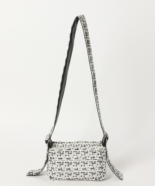 PAGEBOY（ページボーイ）の「スクエアイプショルダー（ショルダーバッグ・レディース・イエロー/ホワイト系その他/ブラック・FREE）」の8枚目の写真