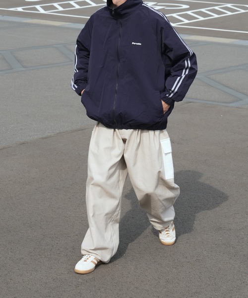 Perushu（ペルーシュ）の「ワイドツイル配色ポケットカーゴパンツ（カーゴパンツ・メンズ・カーキ/ブラック/アイボリー・MEDIUM/LARGE/SMALL）」の13枚目の写真
