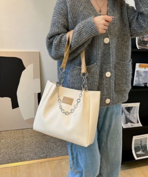 TABI PAL(タビパル)の「ニューレザー ショルダーバッグ ハンドバッグ(ショルダーバッグ・レディース・A/B/E/D/C・FREE)」の7枚目の写真