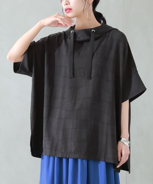 osharewalker（オシャレウォーカー）の「【廃盤】『異素材スタンドフード半端袖パーカー』（パーカー・レディース・ブラック/ベージュ・FREE）」の4枚目の写真