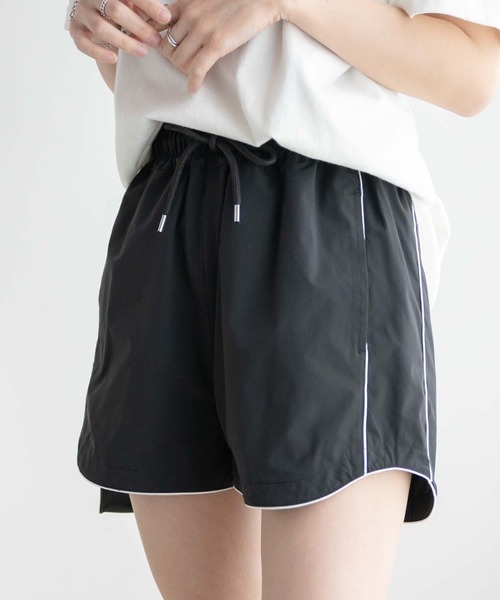 WEGO(ウィゴー)の「WEGO/パイピングランニングショーツ(その他パンツ・レディース・ホワイト/ブラック・FREE)」の2枚目の写真