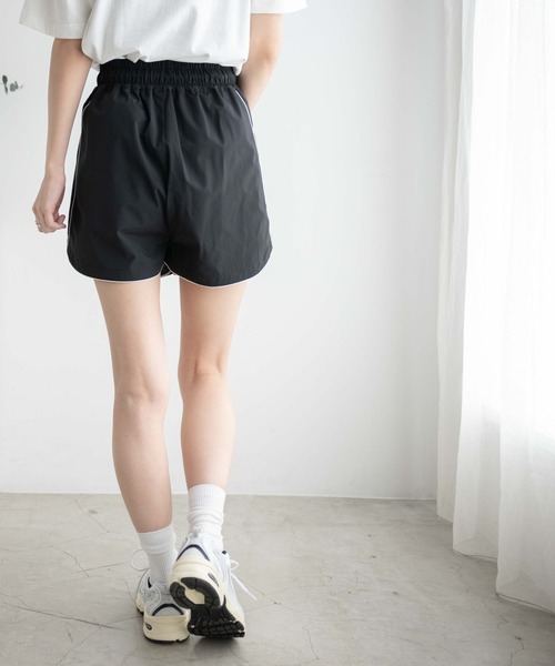 WEGO(ウィゴー)の「WEGO/パイピングランニングショーツ(その他パンツ・レディース・ホワイト/ブラック・FREE)」の16枚目の写真