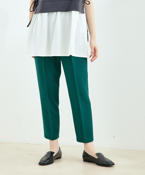 Jayro(ジャイロ)の「センタープレステーパードパンツ(スラックス・レディース・ブルー/グリーン/ピンク/ホワイト系その他/ダークブラウン/ブラック・L/M)」の5枚目の写真