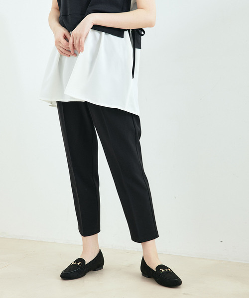 Jayro(ジャイロ)の「センタープレステーパードパンツ(スラックス・レディース・ブルー/グリーン/ピンク/ホワイト系その他/ダークブラウン/ブラック・L/M)」の10枚目の写真