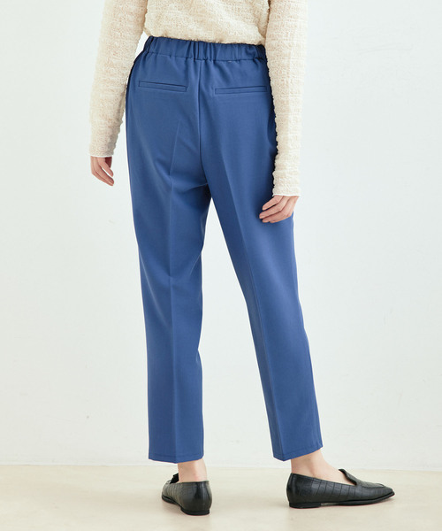 Jayro(ジャイロ)の「センタープレステーパードパンツ(スラックス・レディース・ブルー/グリーン/ピンク/ホワイト系その他/ダークブラウン/ブラック・L/M)」の16枚目の写真