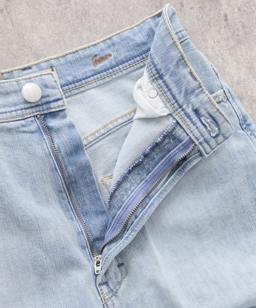 La TOTALITE（ラトータリテ）の「【YANUK/ヤヌーク】Joan Loose Straight denim（デニムパンツ・レディース・ブルー系その他・23/24/25）」の5枚目の写真