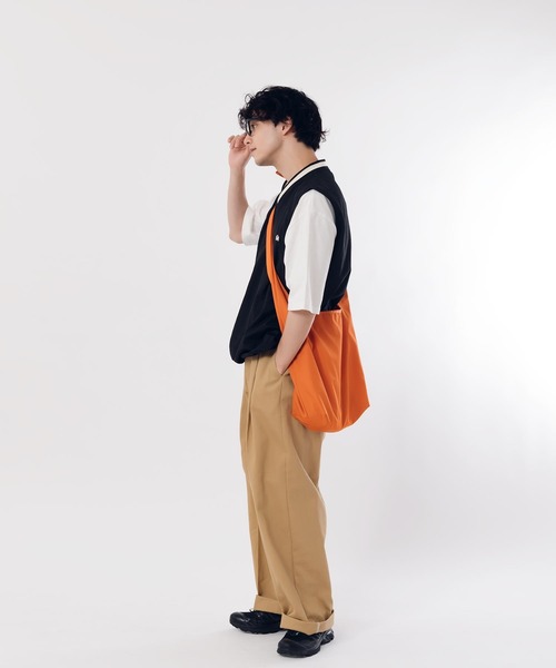 MUHET(ミュエータ)の「ドロストナイロンベスト(ベスト・レディース・ベージュ/カーキ/ブラック・MEDIUM/X-LARGE)」の16枚目の写真