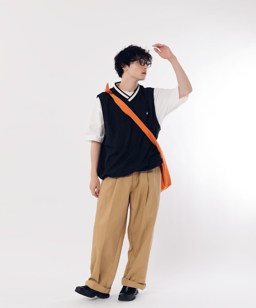 MUHET(ミュエータ)の「ドロストナイロンベスト(ベスト・レディース・ベージュ/カーキ/ブラック・MEDIUM/X-LARGE)」の15枚目の写真
