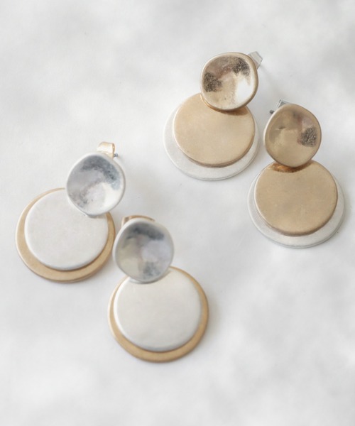 antiqua（アンティカ）の「マットサークルピアス（ピアス（両耳用）・レディース・ゴールド/シルバー・FREE）」の3枚目の写真