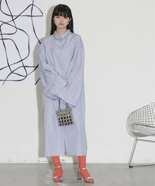 THE YOn(ザヨン)の「スーパーワイドスリーブシャツワンピース(シャツワンピース・レディース・オフホワイト/グレー/ネイビー/サックスブルー/ライトグレー・FREE)」の7枚目の写真