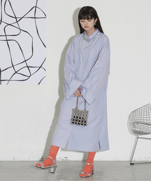THE YOn(ザヨン)の「スーパーワイドスリーブシャツワンピース(シャツワンピース・レディース・オフホワイト/グレー/ネイビー/サックスブルー/ライトグレー・FREE)」の8枚目の写真
