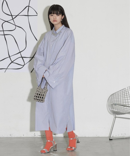 THE YOn(ザヨン)の「スーパーワイドスリーブシャツワンピース(シャツワンピース・レディース・オフホワイト/グレー/ネイビー/サックスブルー/ライトグレー・FREE)」の9枚目の写真