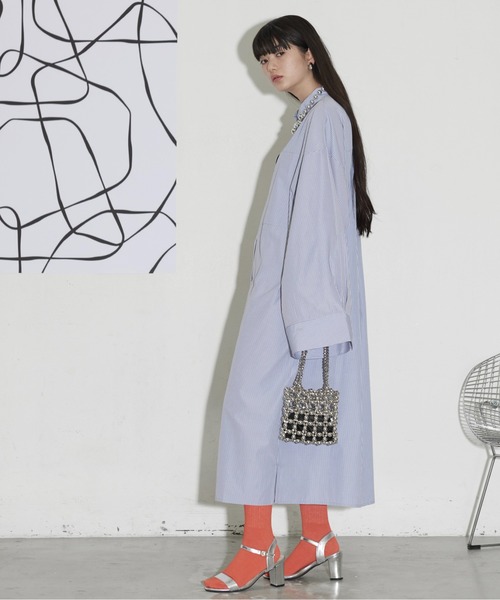 THE YOn(ザヨン)の「スーパーワイドスリーブシャツワンピース(シャツワンピース・レディース・オフホワイト/グレー/ネイビー/サックスブルー/ライトグレー・FREE)」の10枚目の写真