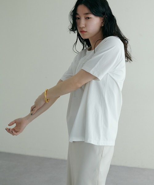 LARUTA(ラルータ)の「【LARUTA】厚盛ロゴ刺繍T(Tシャツ/カットソー・レディース・チャコールグレー/ブラウン/ベージュ/オフホワイト・FREE)」の7枚目の写真