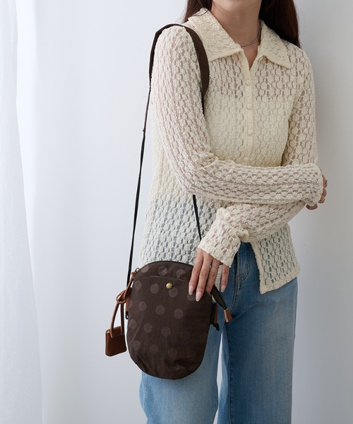 toleur（トーラ）の「【toleur】ナイロンドットミニサコッシュ 11859（ショルダーバッグ・レディース・ブラック/キャメル/カーキ/グレイッシュベージュ/パープル/マスタード/ライトグリーン/アイボリー/ライトグレー/ダークブラウン・FREE）」の18枚目の写真
