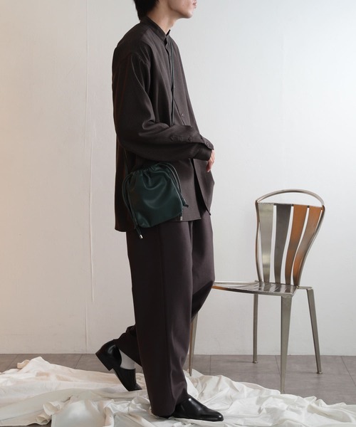 SENSE OF PLACE by URBAN RESEARCH（センスオブプレイスバイアーバンリサーチ）の「『ユニセックス』フェイクレザーコードキンチャクショルダー（ショルダーバッグ・メンズ・グリーン/ブラック/ダークブラウン・ONE）」の7枚目の写真