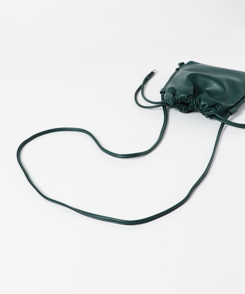 SENSE OF PLACE by URBAN RESEARCH（センスオブプレイスバイアーバンリサーチ）の「『ユニセックス』フェイクレザーコードキンチャクショルダー（ショルダーバッグ・メンズ・グリーン/ブラック/ダークブラウン・ONE）」の13枚目の写真