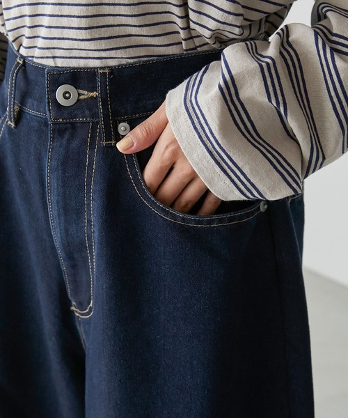 ダークブルー ワイドレッグデニムパンツ Diesel ダークブルー ワイドレッグジーンズ Diesel ダークブルー