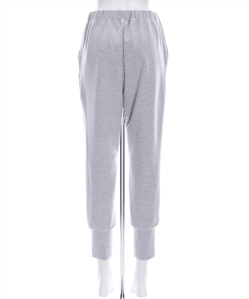 clear（クリア）の「裾スリットピンタックイージースウェットパンツ[低身長用サイズ有]≪2024AW≫（スウェットパンツ・レディース・ブラック/グレイッシュベージュ/グレー・F/XS）」の7枚目の写真