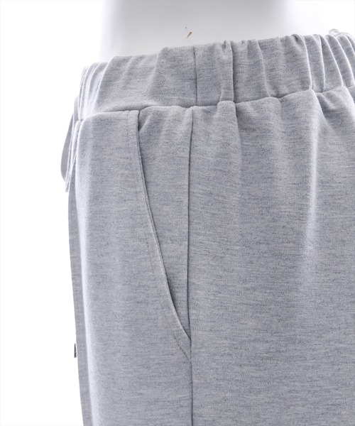 clear（クリア）の「裾スリットピンタックイージースウェットパンツ[低身長用サイズ有]≪2024AW≫（スウェットパンツ・レディース・ブラック/グレイッシュベージュ/グレー・F/XS）」の9枚目の写真