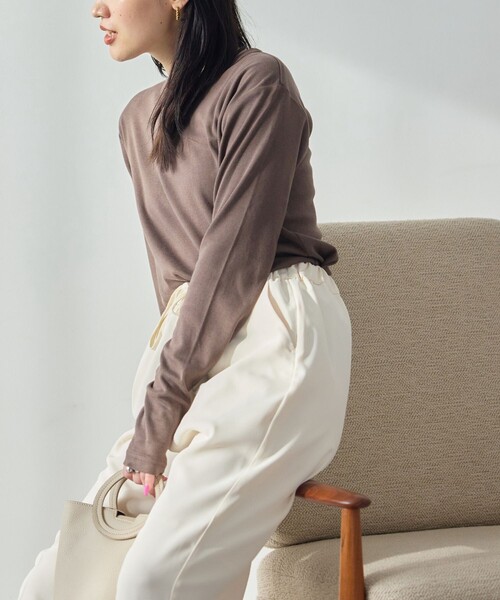 FREAK'S STORE(フリークスストア)の「限定展開 Ginger フライス クルーネック ロングスリーブTシャツ(抗菌防臭・吸湿発熱)(Tシャツ/カットソー・レディース・ブルー/オフホワイト/ブラック/ブラウン/マジェンタ/グリーン・SMALL/LARGE/MEDIUM)」の16枚目の写真