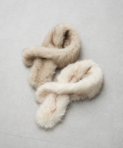 earth music&ecology(アースミュージックアンドエコロジー)の「ファーティペット(ストール/ショール・レディース・アイボリー/ベージュ・FREE)」の5枚目の写真