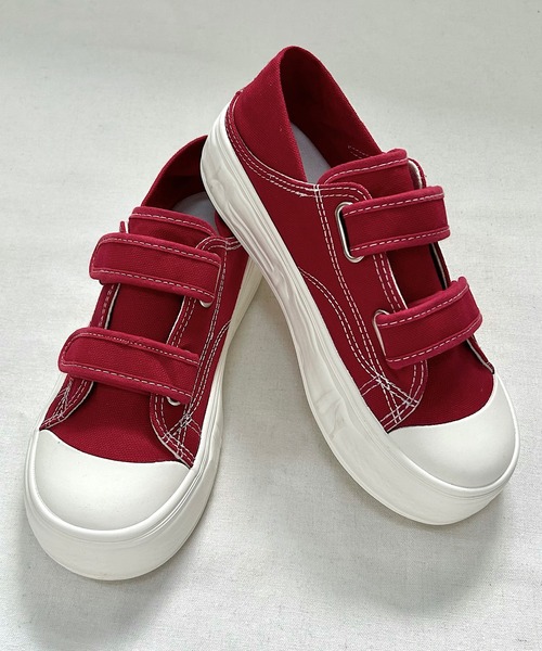 Cham.(チャム)の「ダブルベルトキャンバススニーカー(スニーカー・レディース・レッド/ベージュ/ブラック・23.5/24/24.5/22.5/23)」の3枚目の写真