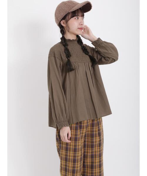 Samansa Mos2（サマンサ モスモス）の「シャーリングレース切替ブラウス（シャツ/ブラウス・レディース・モカ/ネイビー/キナリ/オフホワイト・F）」の3枚目の写真