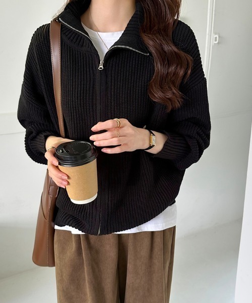 COCOMOMO（ココモモ）の「ダブルジップハイネックニットトップス（ニット/セーター・レディース・ブラウン/ベージュ/ブラック/ネイビー/アイボリー・FREE）」の2枚目の写真
