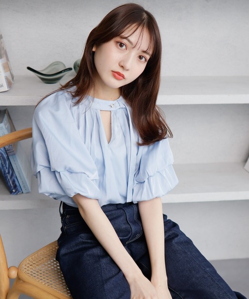 LADYMADE(レディメイド)の「2WAYカラーダブルバルーンスリーブブラウス(シャツ/ブラウス・レディース・ホワイト/ライトブルー/イエロー・FREE)」の1枚目の写真