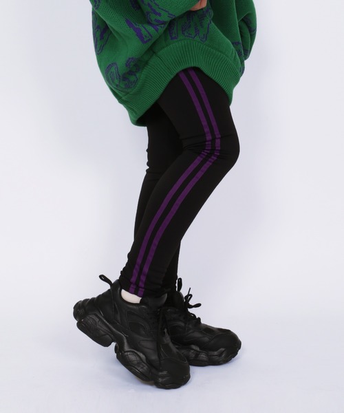 PUNYUS(プニュズ)の「裏起毛ラインレギンスパンツ(レギンス/スパッツ・レディース・ホワイト/パープル・1/2/4/3)」の2枚目の写真