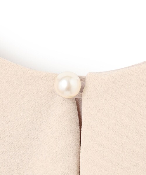 UNFILO（アンフィーロ）の「【VERY×UNFILOコラボ】BEAUTY MOVE 2WAYブラウス（シャツ/ブラウス・レディース・ネイビー系2/ブラック系2/アイボリー系・SMALL/MEDIUM）」の19枚目の写真