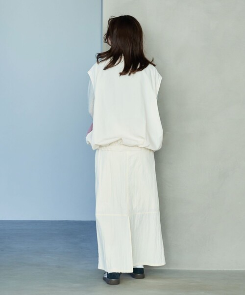 FREAK'S STORE（フリークスストア）の「WEB限定　カラースイッチング ベスト（ナイロンベスト）（ナイロンジャケット・レディース・オフホワイト/ブラック/ベージュ・ﾌﾘ-）」の9枚目の写真