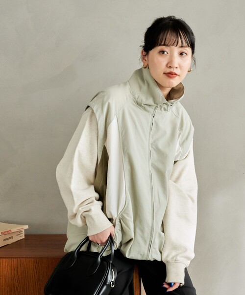 FREAK'S STORE（フリークスストア）の「WEB限定　カラースイッチング ベスト（ナイロンベスト）（ナイロンジャケット・レディース・オフホワイト/ブラック/ベージュ・ﾌﾘ-）」の11枚目の写真