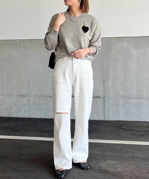 La-gemme（ラジェム）の「ハートロゴニットプルオーバー（ニット/セーター・レディース・アイボリー/グレー/ブラック/モカ/ネイビー・フリー）」の13枚目の写真