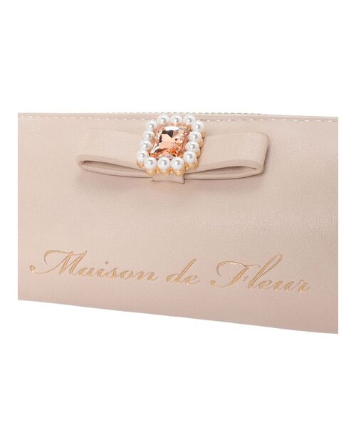 Maison de FLEUR（メゾンドフルール）の「パールビジュー合皮リボンロングポーチ（ポーチ・レディース・アイボリー/ブラック/ピンクベージュ・FREE）」の11枚目の写真