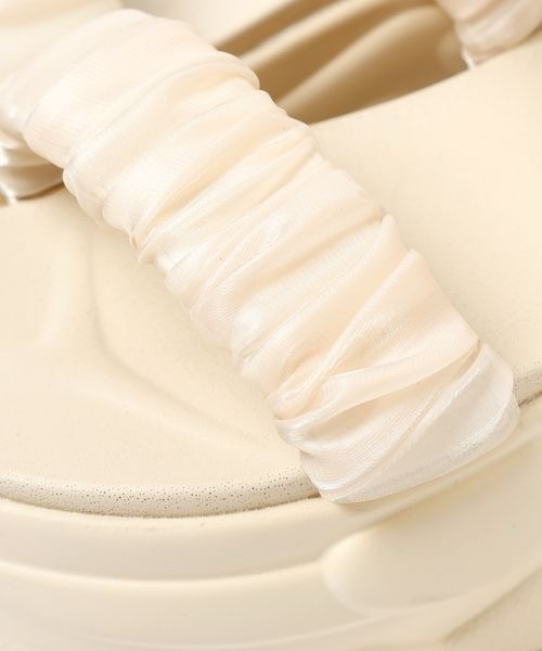 mysty woman(ミスティウーマン)の「ギャザースニーカーサンダル 996697(サンダル・レディース・ブラック/オフホワイト・MEDIUM/LARGE)」の8枚目の写真