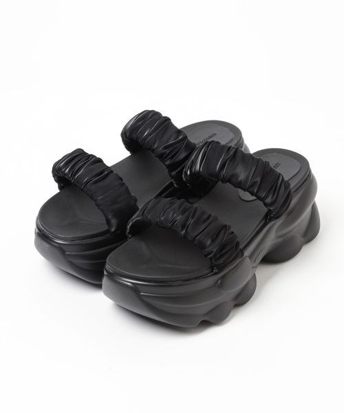 mysty woman(ミスティウーマン)の「ギャザースニーカーサンダル 996697(サンダル・レディース・ブラック/オフホワイト・MEDIUM/LARGE)」の17枚目の写真