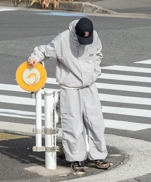 kutir(クティール)の「ナイロンカーゴワイドパンツ(セットアップ着用可能)(カーゴパンツ・メンズ・チャコールグレー/ブラック/ライトグレー/ネイビー・MEDIUM/SMALL/LARGE)」の14枚目の写真