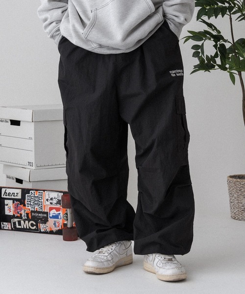 ナイロンカーゴワイドパンツ(セットアップ着用可能)（カーゴ