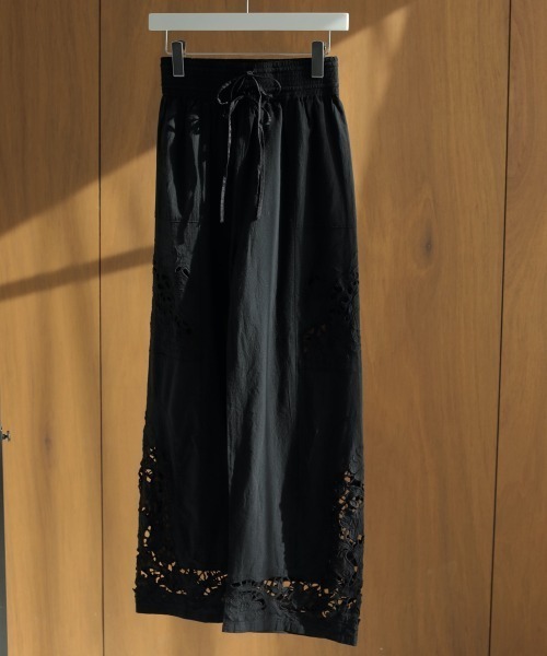 anuke（アンヌーク）の「anuke Cutwork Lace Pants カットワークレース
