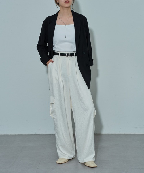 COLONY 2139（コロニートゥーワンスリーナイン）の「リバイバル・新色追加 / サテンカーゴパンツ（カーゴパンツ・レディース・オフホワイト/グレー/グレイッシュベージュ/チャコールグレー/ブラウン・FREE）」の22枚目の写真