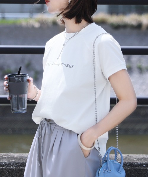reca（レカ）の「シンプルちびロゴTシャツ（Tシャツ/カットソー・レディース・オフホワイト/ブラック/グレイッシュベージュ・FREE）」の5枚目の写真
